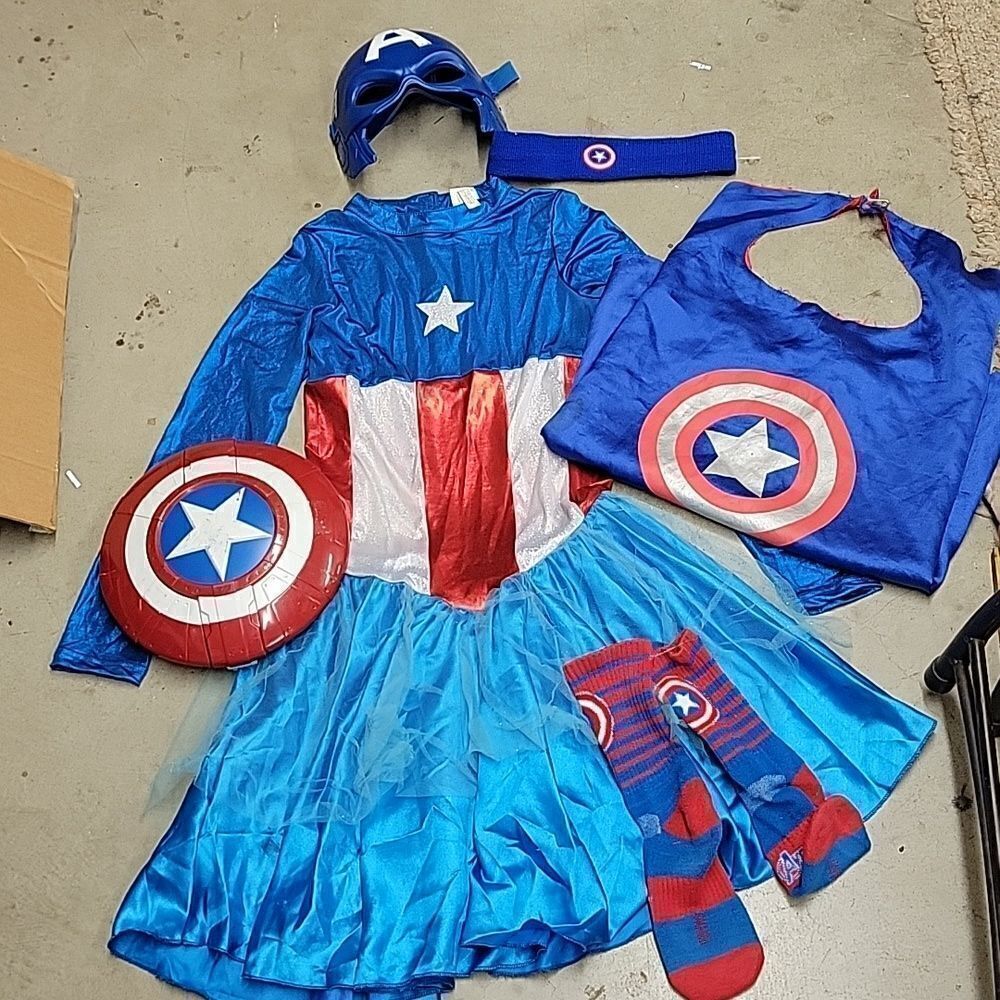 Child Large 12-14 Marvel American Dream Halloween Costume dress,‎ Cape, shield, - Picture 1 of 7